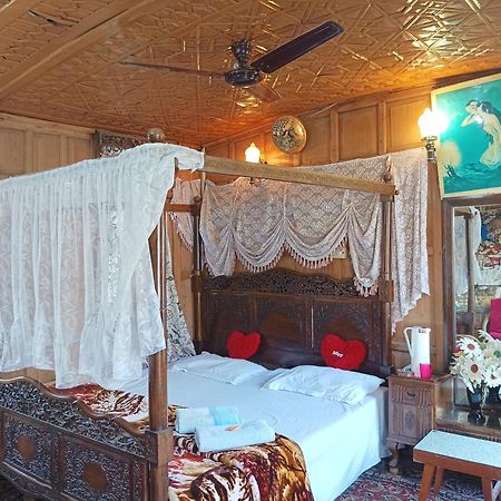 New Minar Group Of Houseboats Hotel Srinagar  Luaran gambar