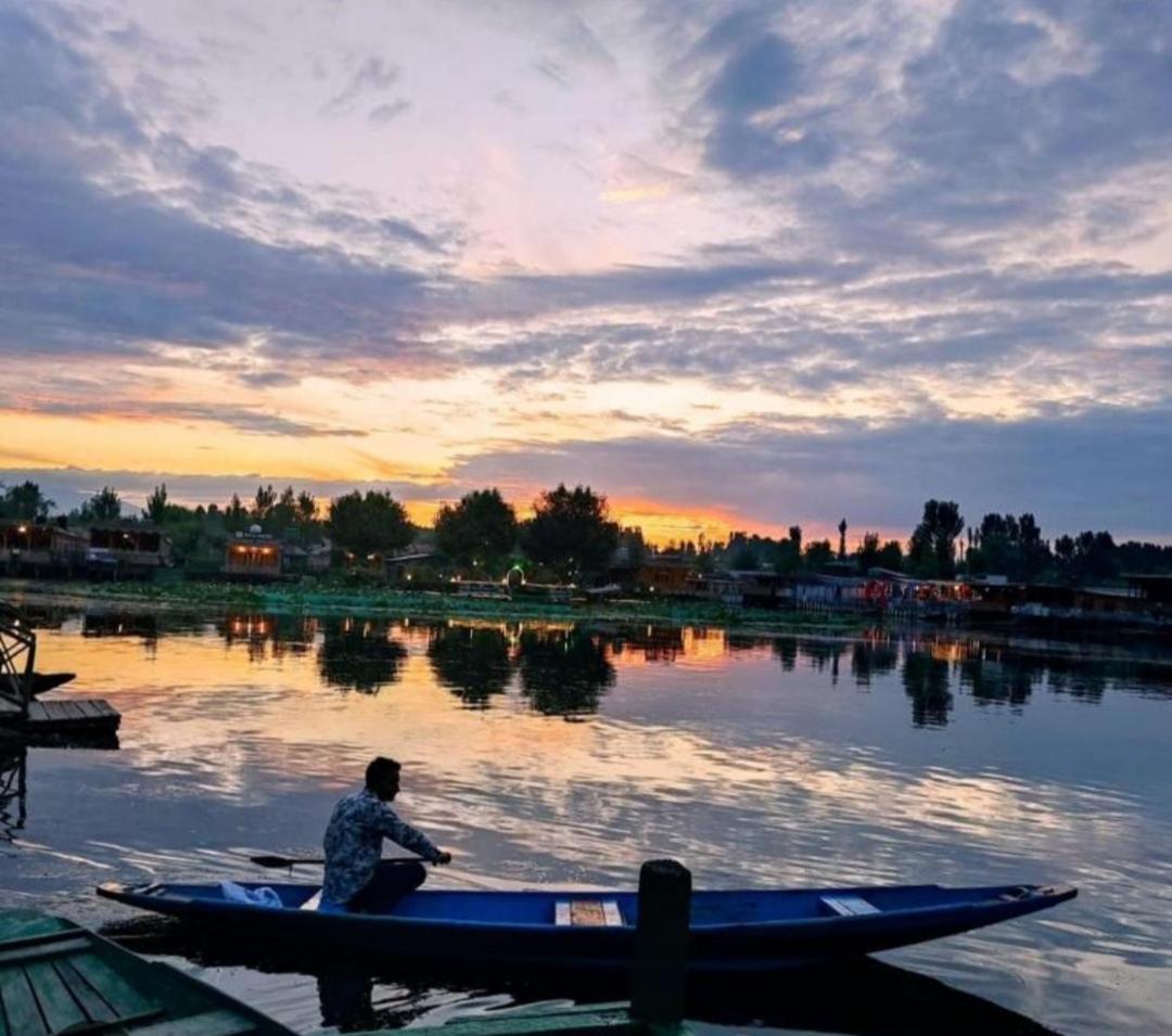 New Minar Group Of Houseboats Hotel Srinagar  Luaran gambar