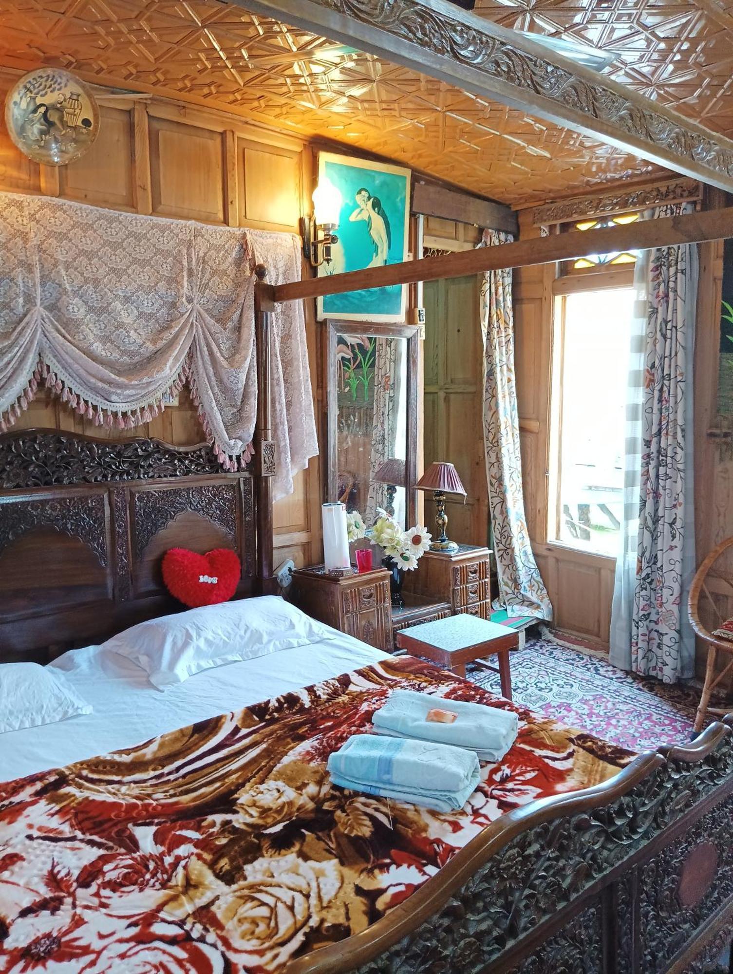 New Minar Group Of Houseboats Hotel Srinagar  Luaran gambar