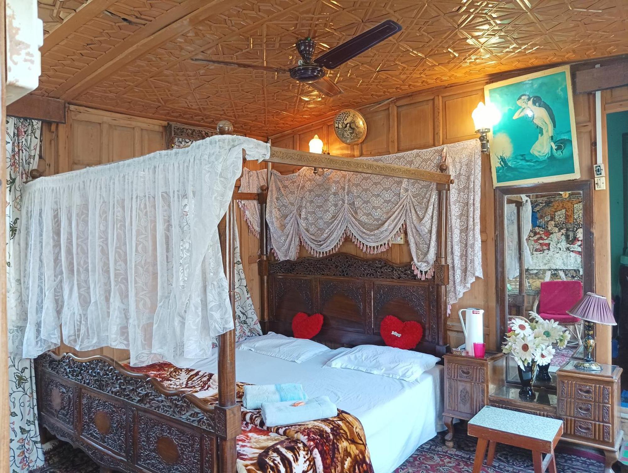 New Minar Group Of Houseboats Hotel Srinagar  Luaran gambar