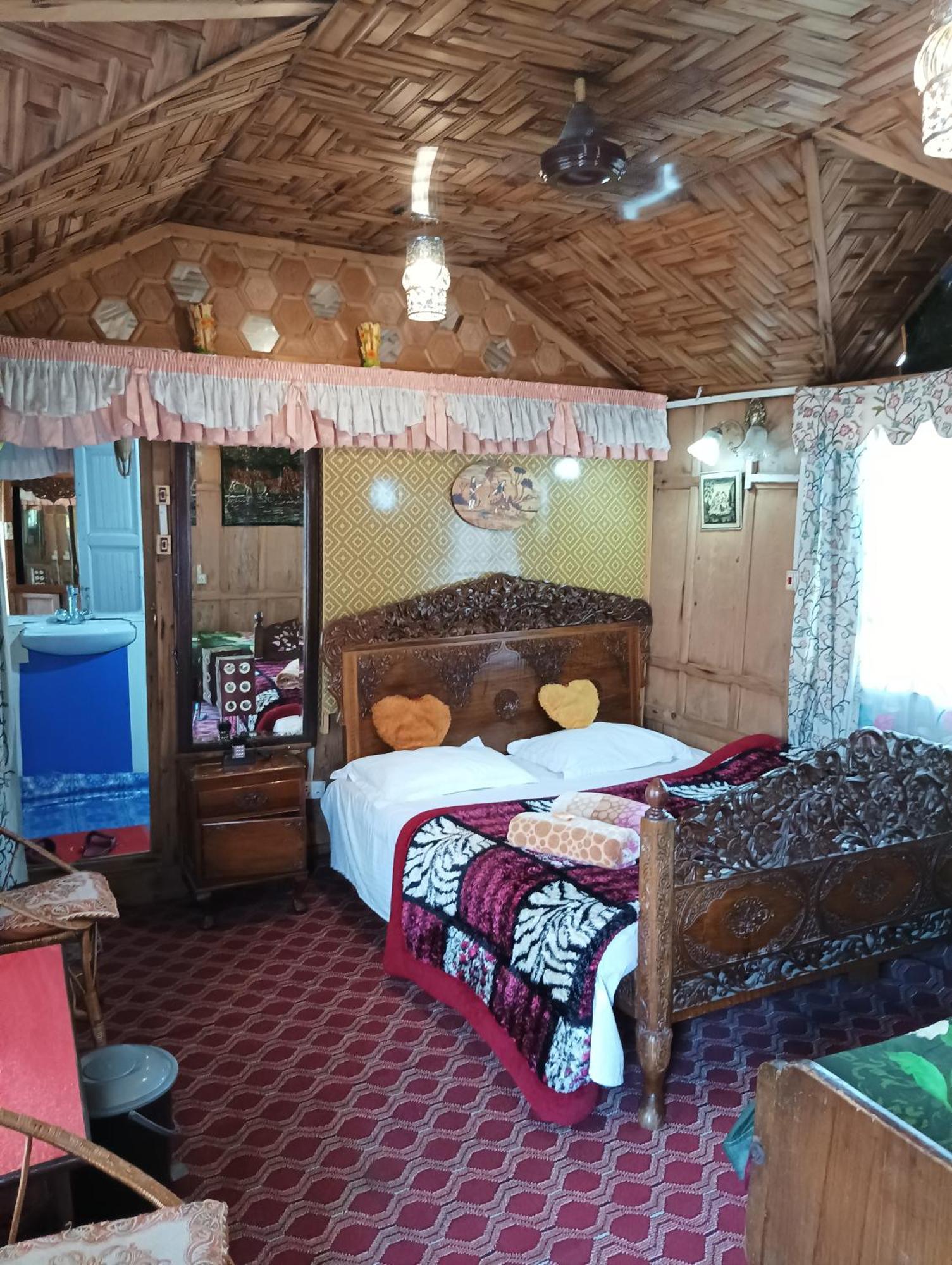 New Minar Group Of Houseboats Hotel Srinagar  Luaran gambar