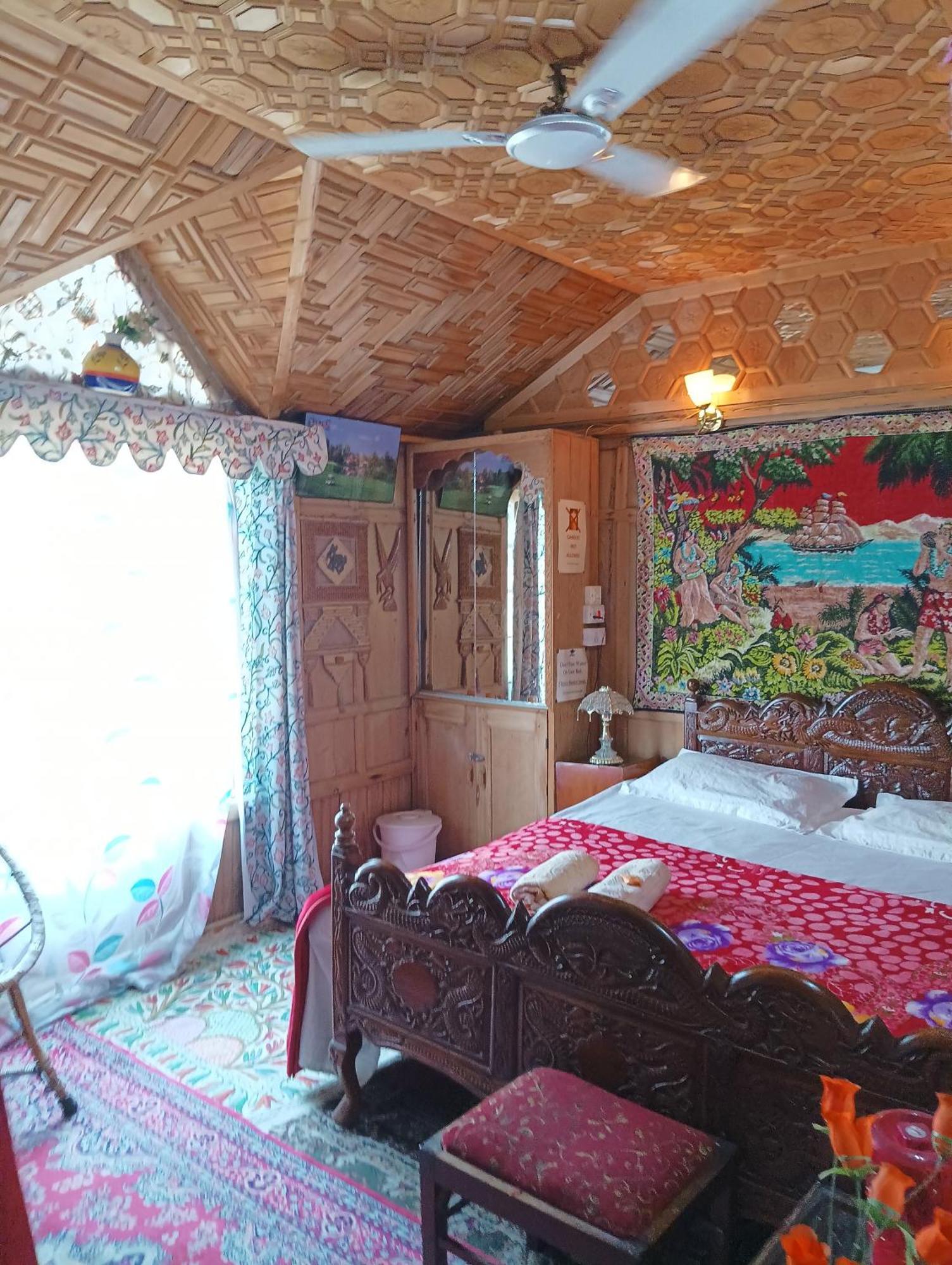 New Minar Group Of Houseboats Hotel Srinagar  Luaran gambar