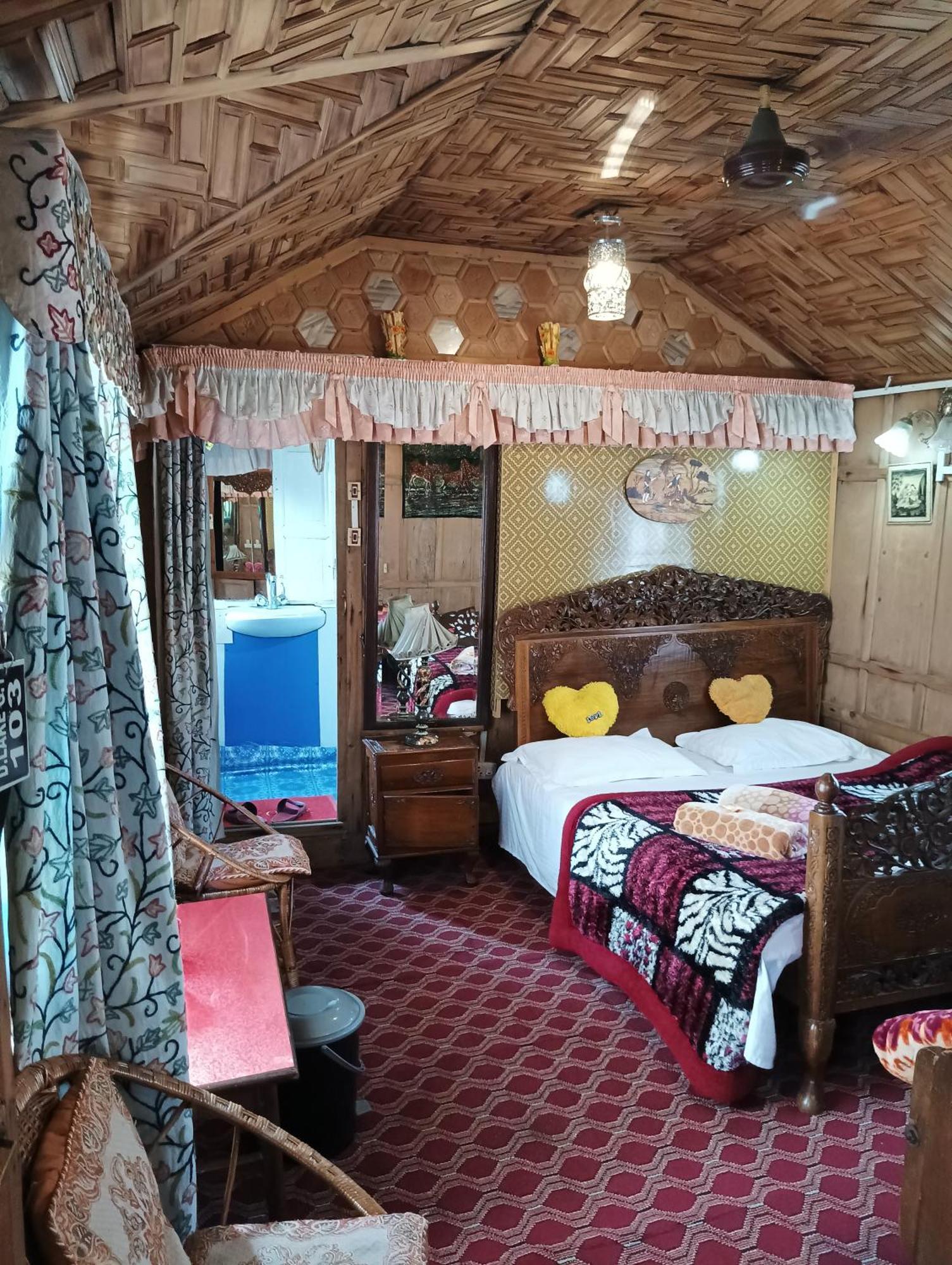 New Minar Group Of Houseboats Hotel Srinagar  Luaran gambar