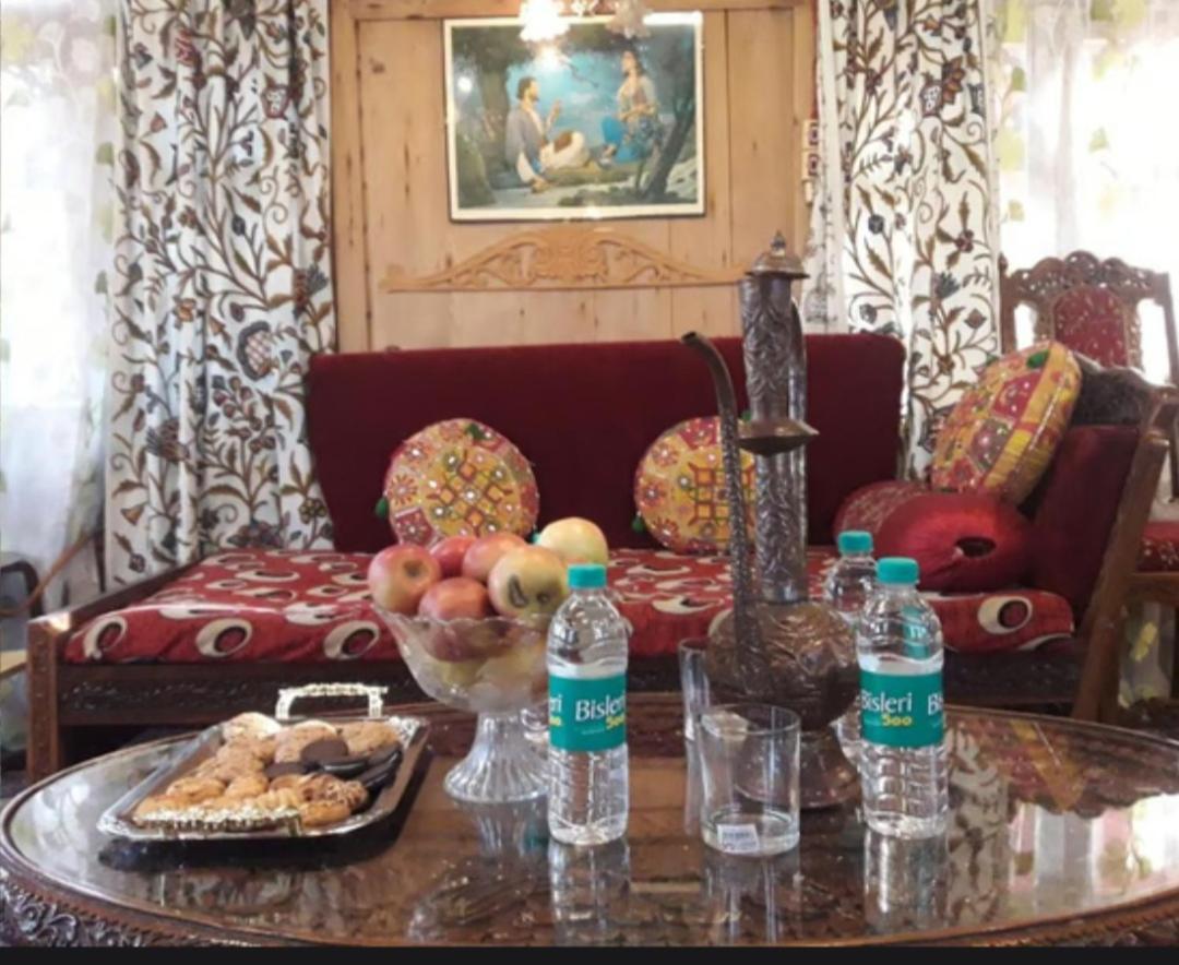 New Minar Group Of Houseboats Hotel Srinagar  Luaran gambar